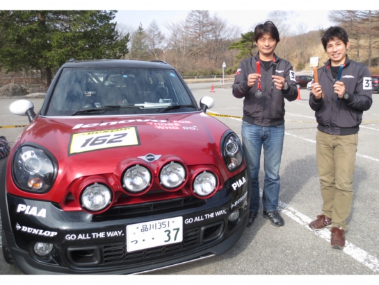 ドライバーの大橋 氏とコドライバーの三浦 氏